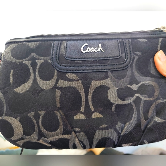 COACH Signature Sateen Pleated Wristlet EUC - Picture 1 of 4